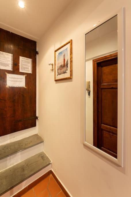 Keys Of Italy - Corsob 9 - Florentine Studio Close To Palazzo Vecchio フィレンツェ エクステリア 写真